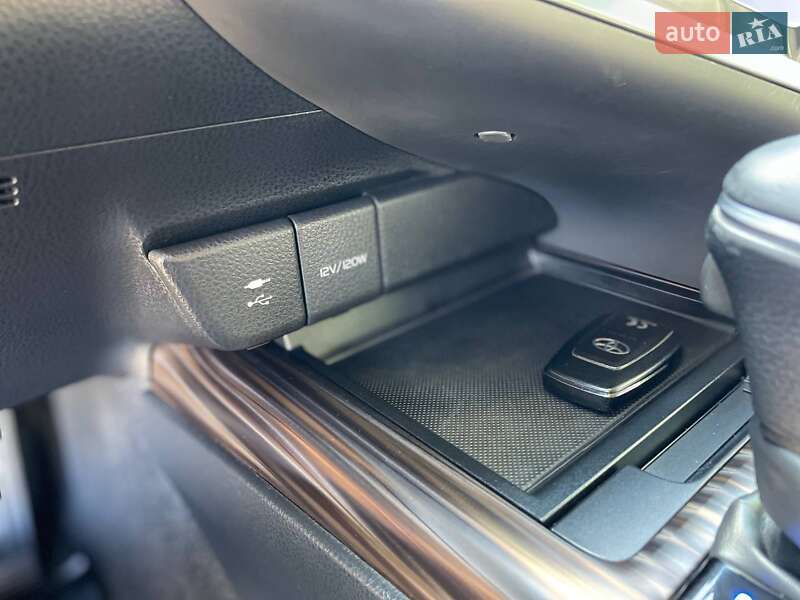 Седан Toyota Camry 2019 в Одесі