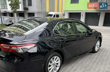 Седан Toyota Camry 2021 в 