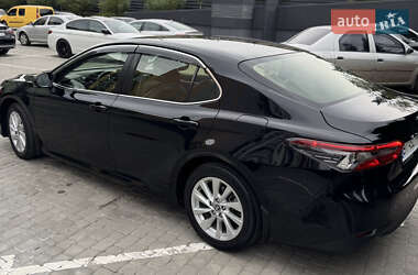 Седан Toyota Camry 2021 в 