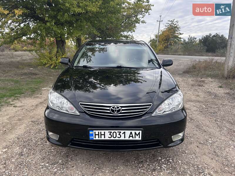 Седан Toyota Camry 2006 в Рені