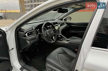Седан Toyota Camry 2018 в 