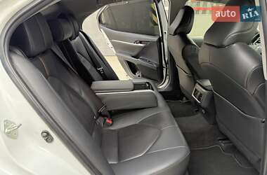 Седан Toyota Camry 2018 в 