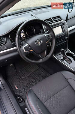 Седан Toyota Camry 2017 в 