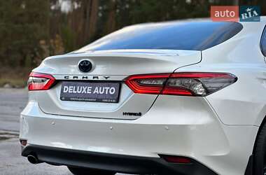 Седан Toyota Camry 2021 в 