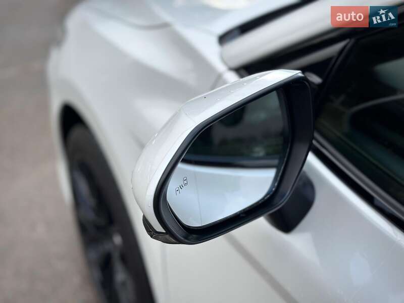 Седан Toyota Camry 2021 в Киеве
