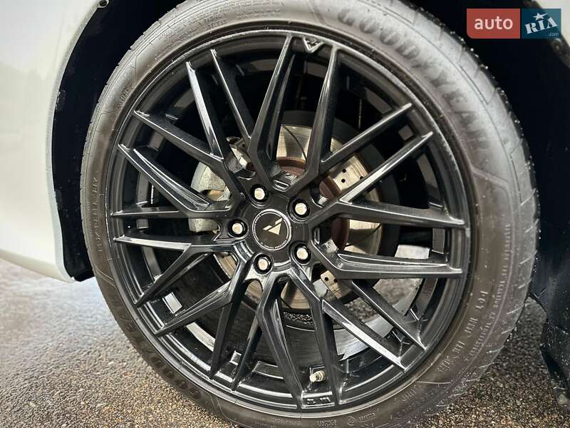 Седан Toyota Camry 2021 в Киеве
