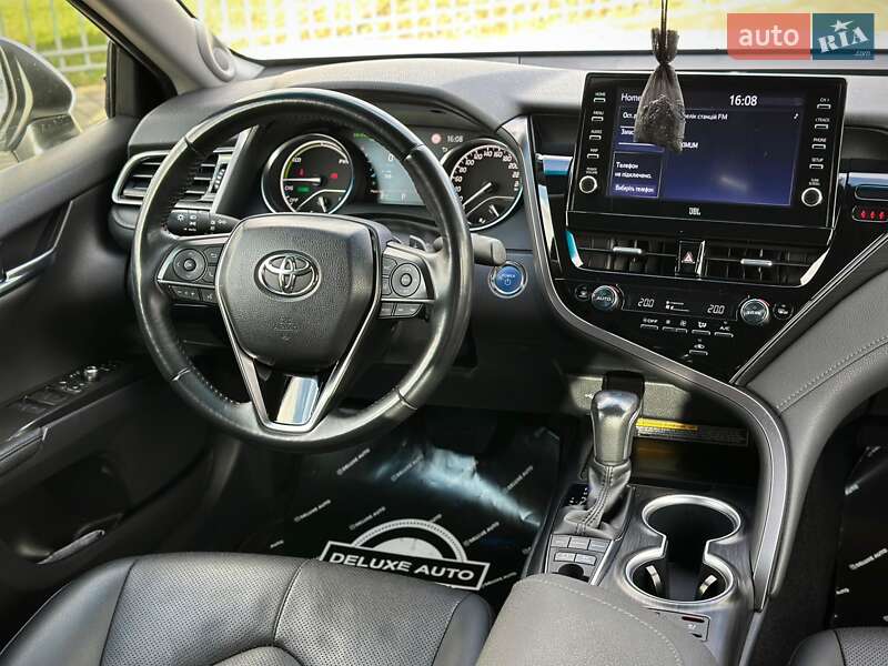 Седан Toyota Camry 2021 в Киеве