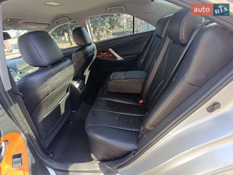 Седан Toyota Camry 2008 в Кропивницком