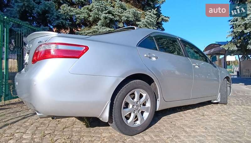 Седан Toyota Camry 2008 в Кропивницком