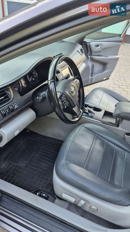 Седан Toyota Camry 2016 в Львові