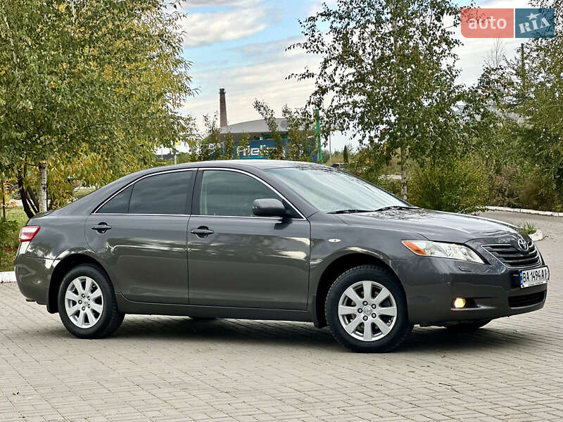 Седан Toyota Camry 2007 в Кропивницком