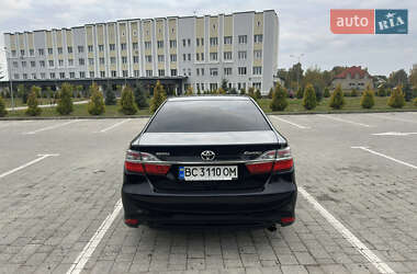 Седан Toyota Camry 2015 в 