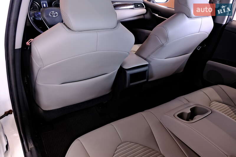 Седан Toyota Camry 2019 в Одессе фото 37 Седан Toyota Camry 2019 в Одессе