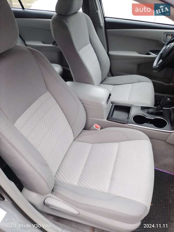 Седан Toyota Camry 2014 в Львове