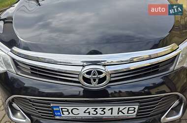 Седан Toyota Camry 2015 в Львове