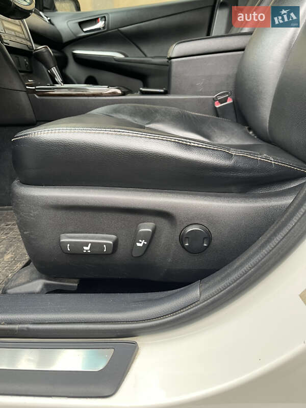 Седан Toyota Camry 2015 в Одессе