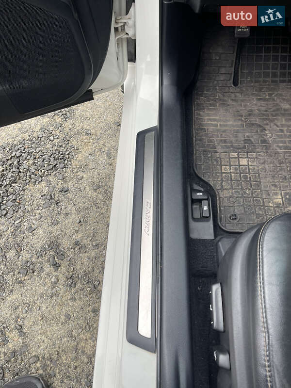 Седан Toyota Camry 2015 в Одессе