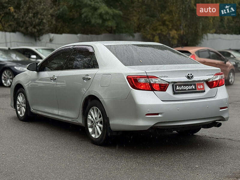 Седан Toyota Camry 2012 в Киеве фото 8 Седан Toyota Camry 2012 в Киеве