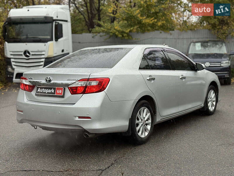 Седан Toyota Camry 2012 в Киеве фото 12 Седан Toyota Camry 2012 в Киеве