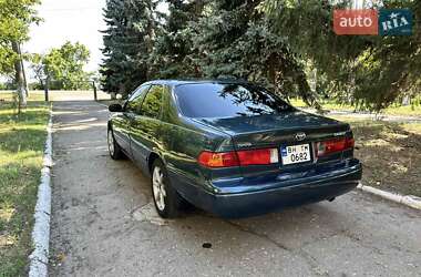 Седан Toyota Camry 2000 в 