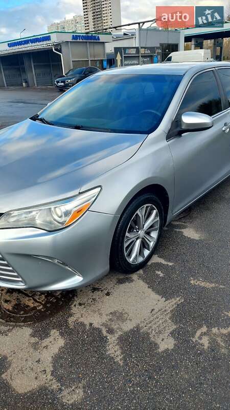 Седан Toyota Camry 2015 в Києві