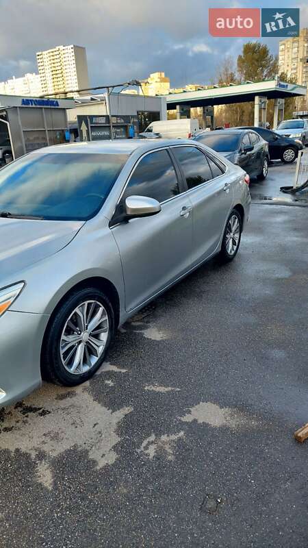 Седан Toyota Camry 2015 в Києві