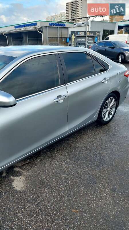 Седан Toyota Camry 2015 в Києві