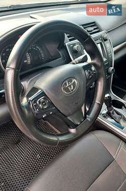 Седан Toyota Camry 2015 в 
