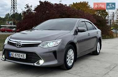 Седан Toyota Camry 2014 в Днепре