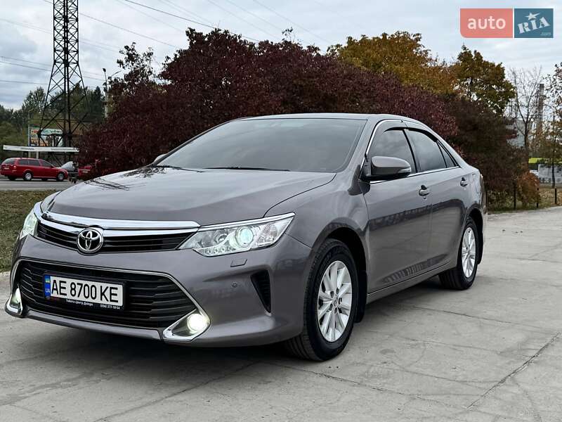 Седан Toyota Camry 2014 в Дніпрі фото Седан Toyota Camry 2014 в Дніпрі