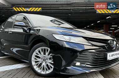 Седан Toyota Camry 2018 в 