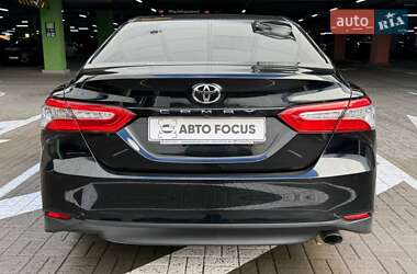 Седан Toyota Camry 2018 в 