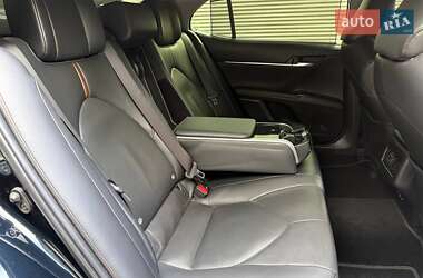 Седан Toyota Camry 2018 в 