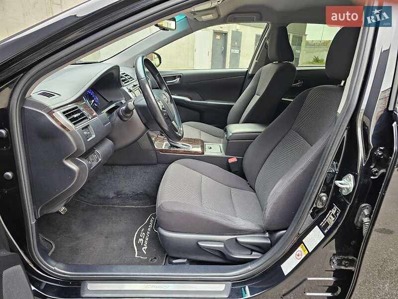 Седан Toyota Camry 2017 в Киеве фото 21 Седан Toyota Camry 2017 в Киеве