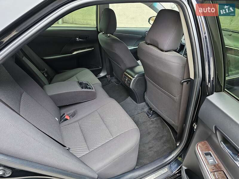 Седан Toyota Camry 2017 в Киеве фото 34 Седан Toyota Camry 2017 в Киеве