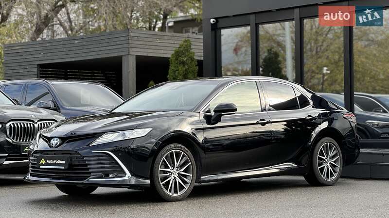 Седан Toyota Camry 2022 в Киеве фото 3 Седан Toyota Camry 2022 в Киеве