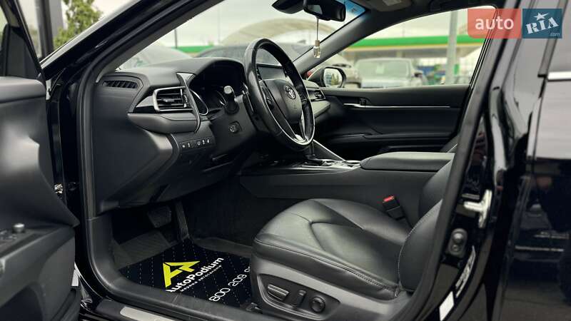Седан Toyota Camry 2022 в Киеве фото 12 Седан Toyota Camry 2022 в Киеве