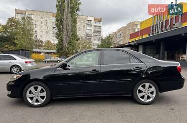 Седан Toyota Camry 2005 в  фото 8 Седан Toyota Camry 2005 в