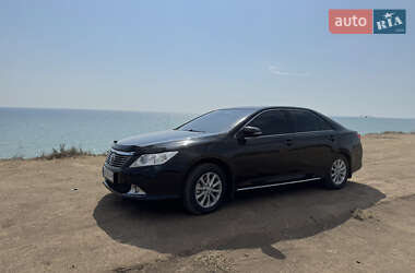 Седан Toyota Camry 2011 в Кропивницком