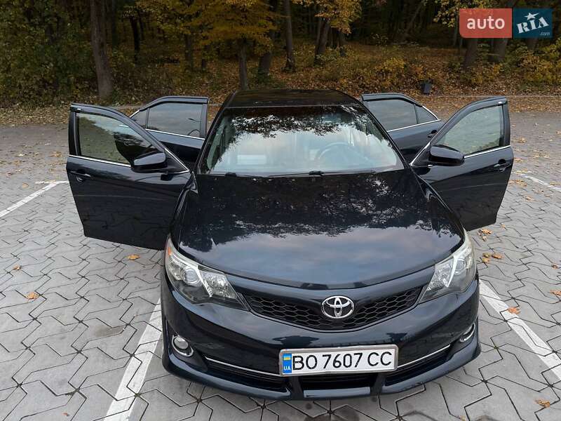 Седан Toyota Camry 2014 в Тернополі фото 3 Седан Toyota Camry 2014 в Тернополі