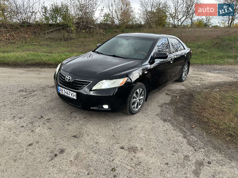 Седан Toyota Camry 2007 в Умані