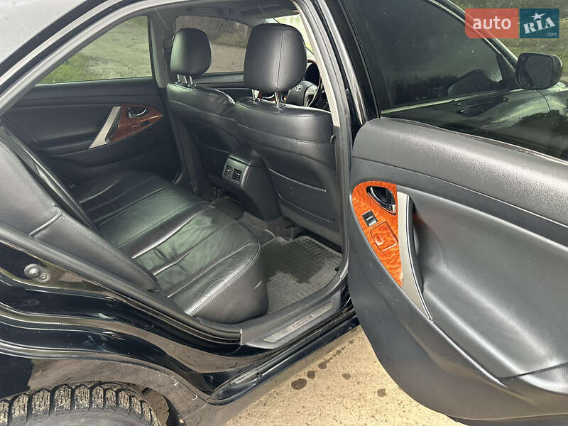 Седан Toyota Camry 2007 в Умані