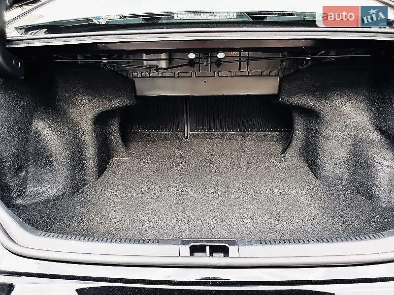 Седан Toyota Camry 2015 в Киеве