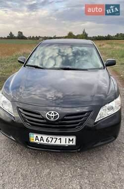 Седан Toyota Camry 2008 в Киеве