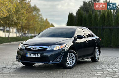 Седан Toyota Camry 2013 в 