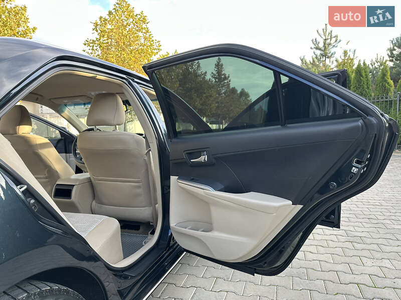 Седан Toyota Camry 2013 в Одесі