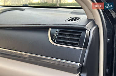 Седан Toyota Camry 2013 в 