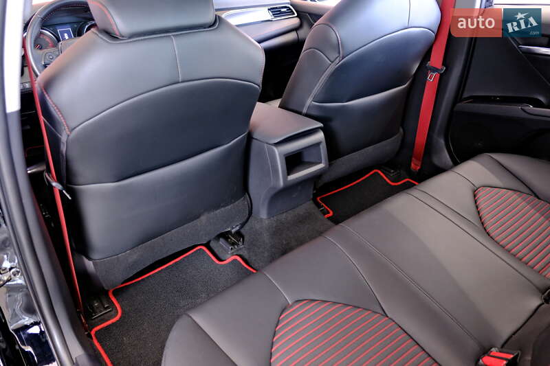 Седан Toyota Camry 2020 в Одесі