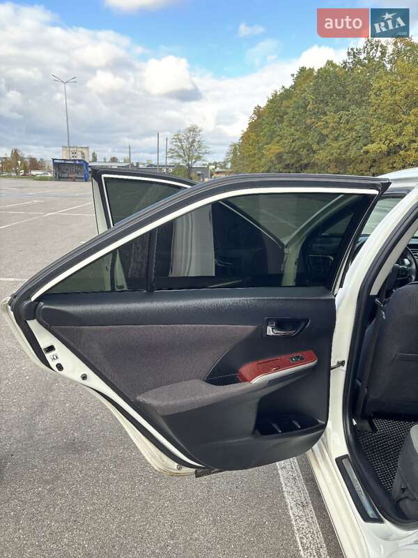 Седан Toyota Camry 2013 в Кропивницком