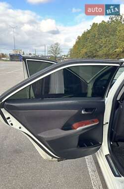 Седан Toyota Camry 2013 в 